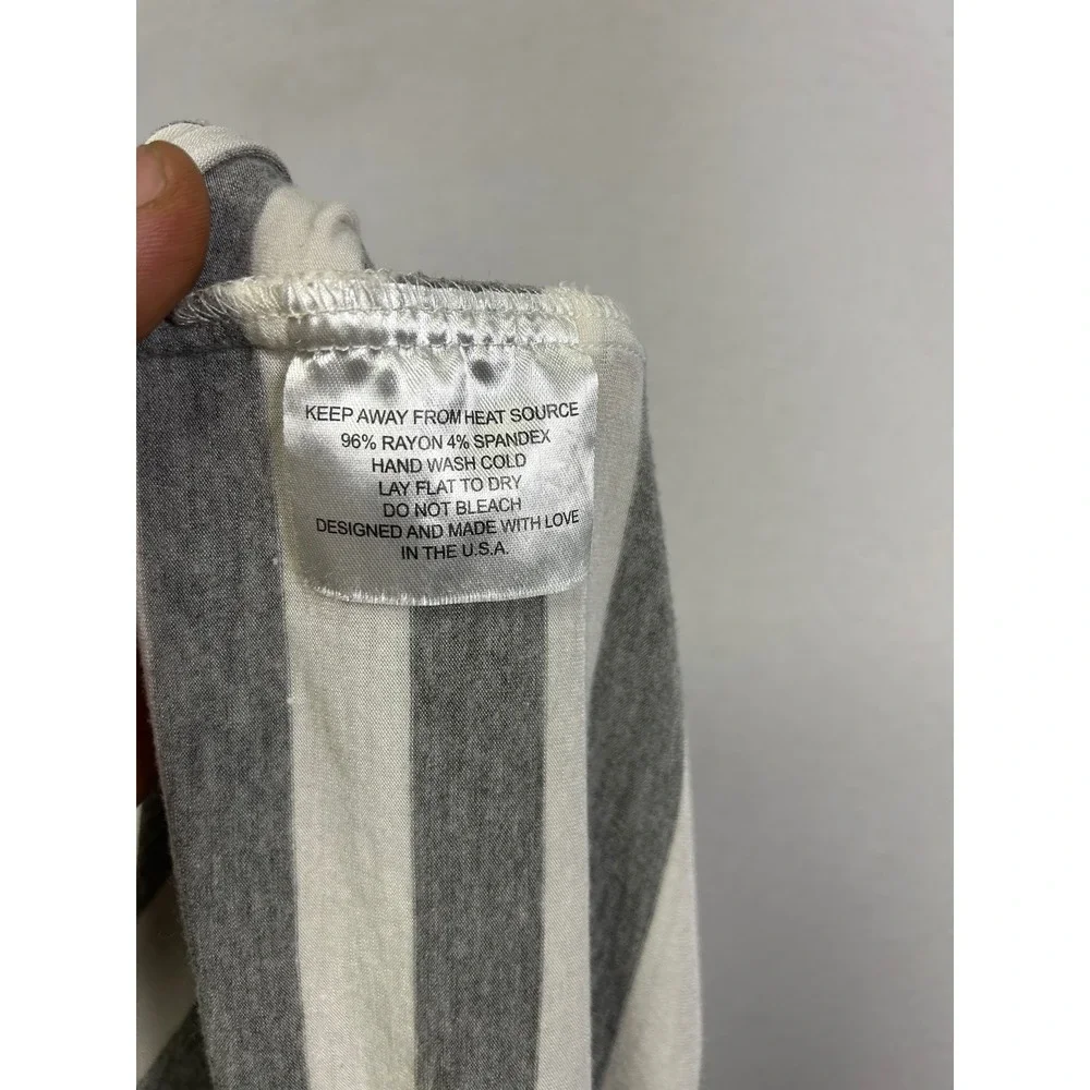 Maternity Milk Snob Womens OS Grey Striped Multi-Use Nursing Car Seat‎ Cover